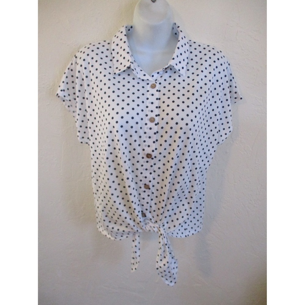 Modern Attraction Tie Front Button up Size Large Short Dolman Sleeve